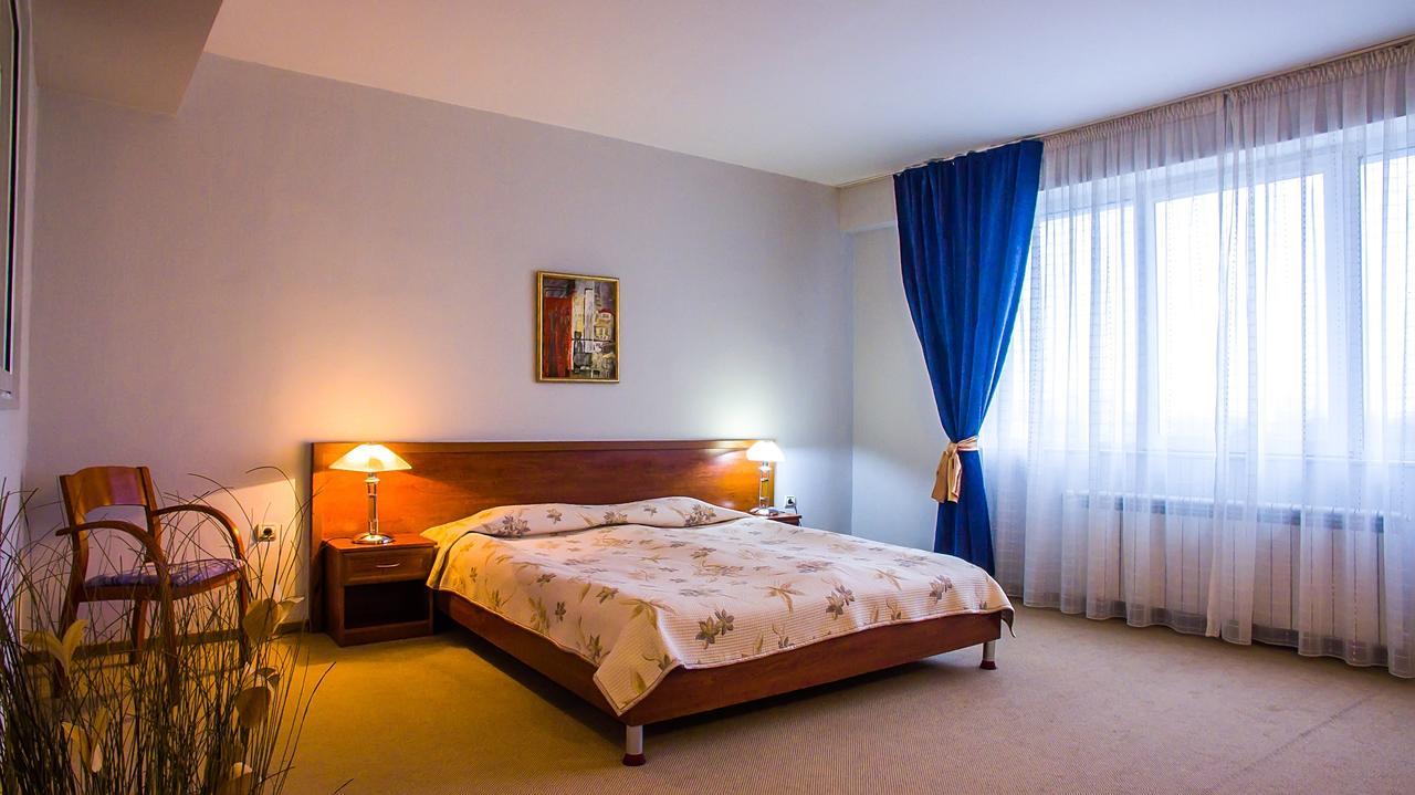 ימבול Diana Palace מראה חיצוני תמונה